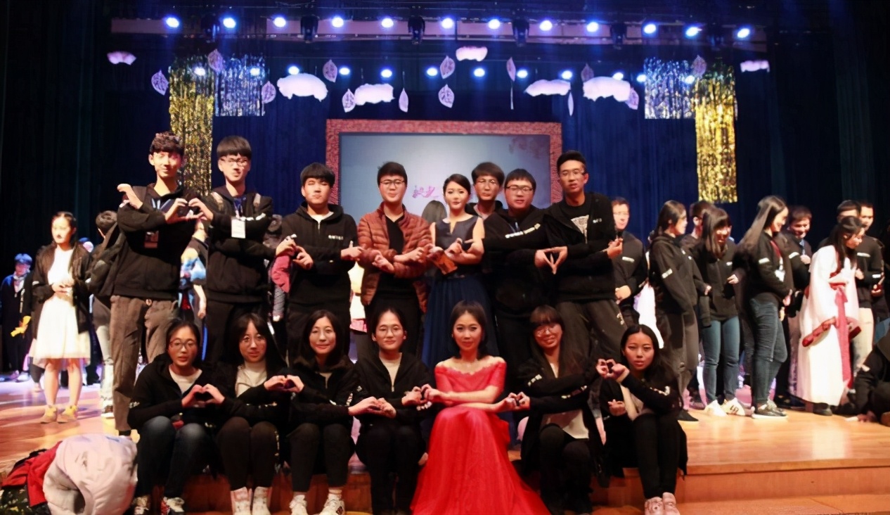 大一新生如何对待学生会工作,学生会工作任务较多如何解决