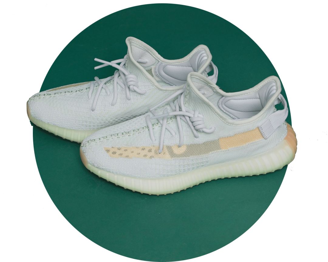 我花2000块抢到3双限量球鞋,还送了一个包...