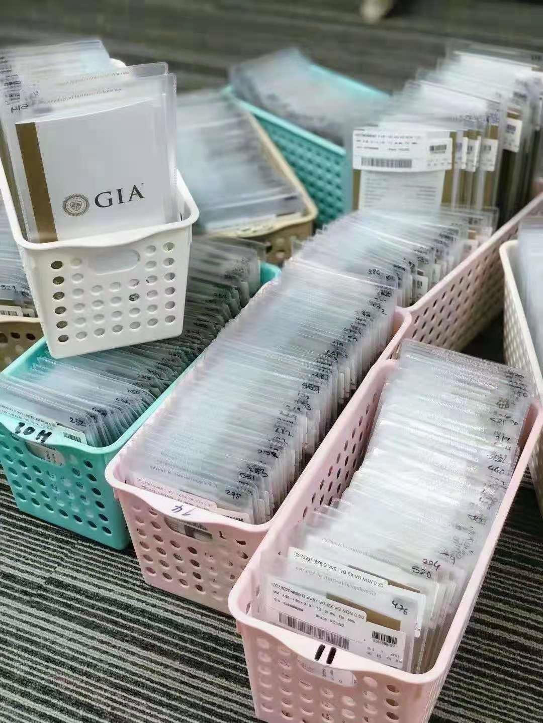 奶咖钻是什么样子的,什么是奶咖钻荧光钻