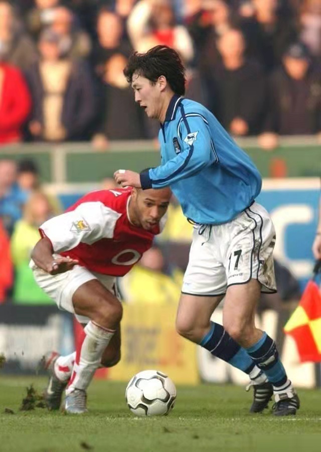 经历辉煌走过低谷,中国足球4位最成功的留洋球员