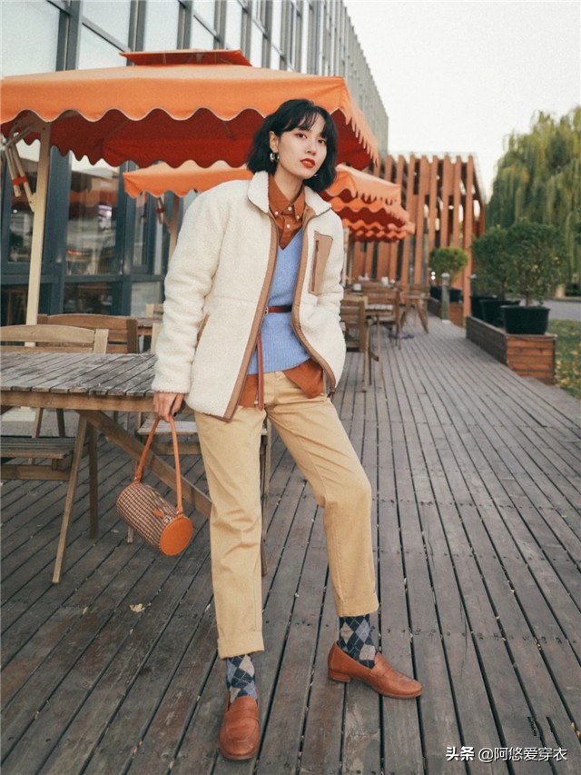 颗粒绒外套穿什么内搭,秋冬款颗粒绒外套怎么搭配