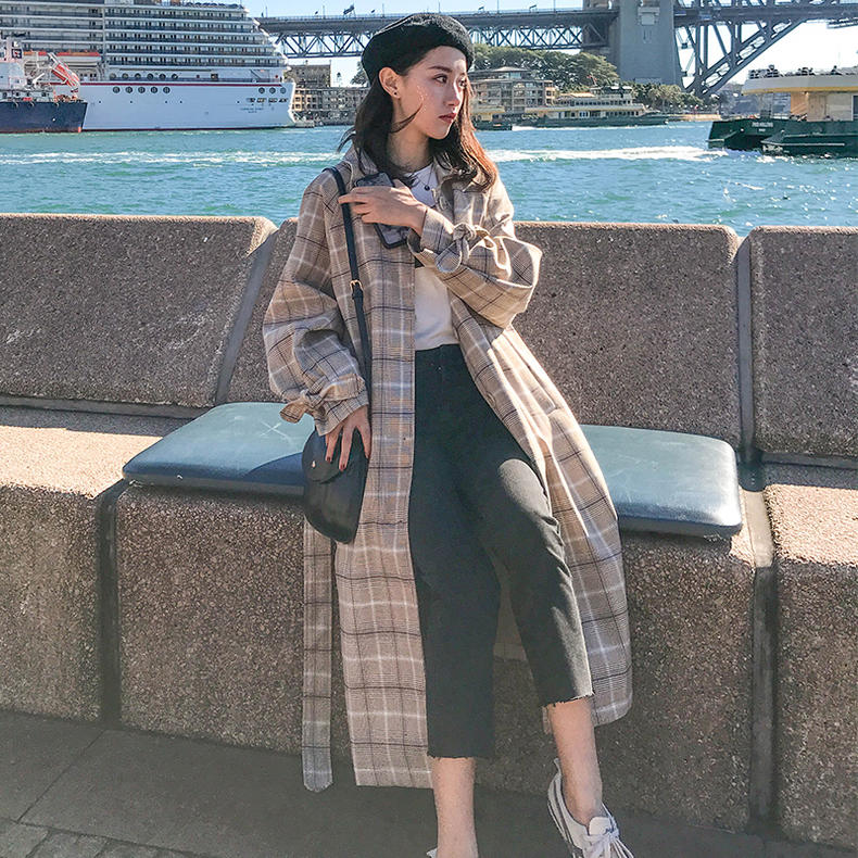 风衣肩膀上有扣子款,风衣肩扣可以摘掉吗