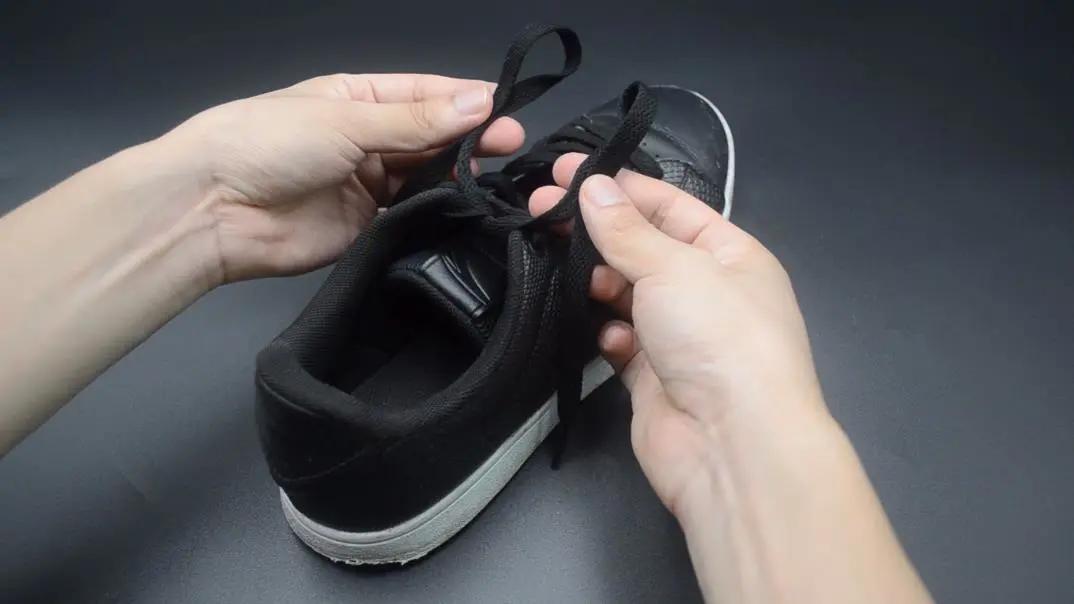 鞋带为什么总松开科学的解释来了,懒人鞋带扣系鞋带方便还不会松开