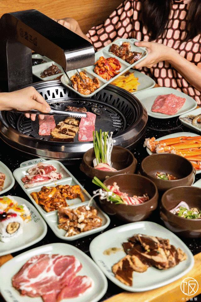 扫群进群霸王餐,我们建一个群只能进九个人