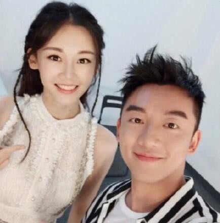 郑凯携苗苗赴医院做妇检,让人有些猜疑,尤其是女方的肚子