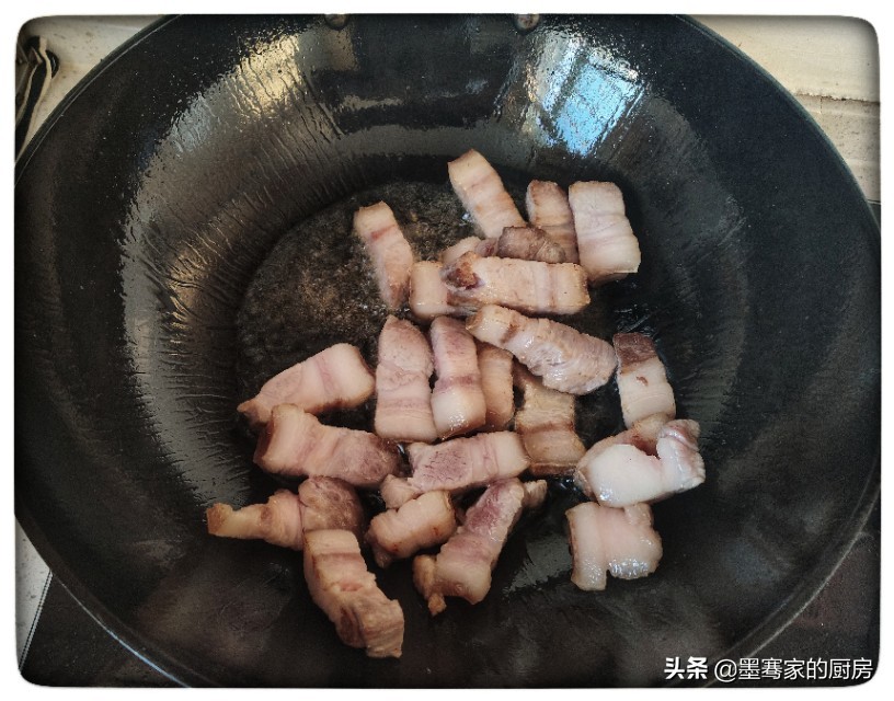 菱角米焖肉末,嫩菱角烧肉的最佳吃法和做法