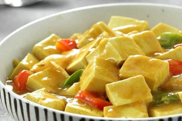 海鲜咖喱豆腐（上海明珠海港大酒店特色菜品）