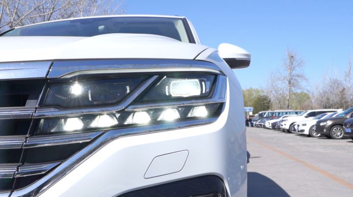 性价比超高的大众途锐低调提车记,低调的豪华suv18款大众途锐