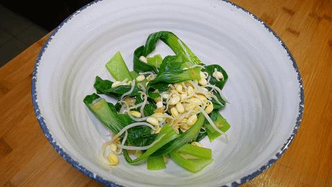 油泼面好吃做法简单健康营养,油泼面的家常做法简单的