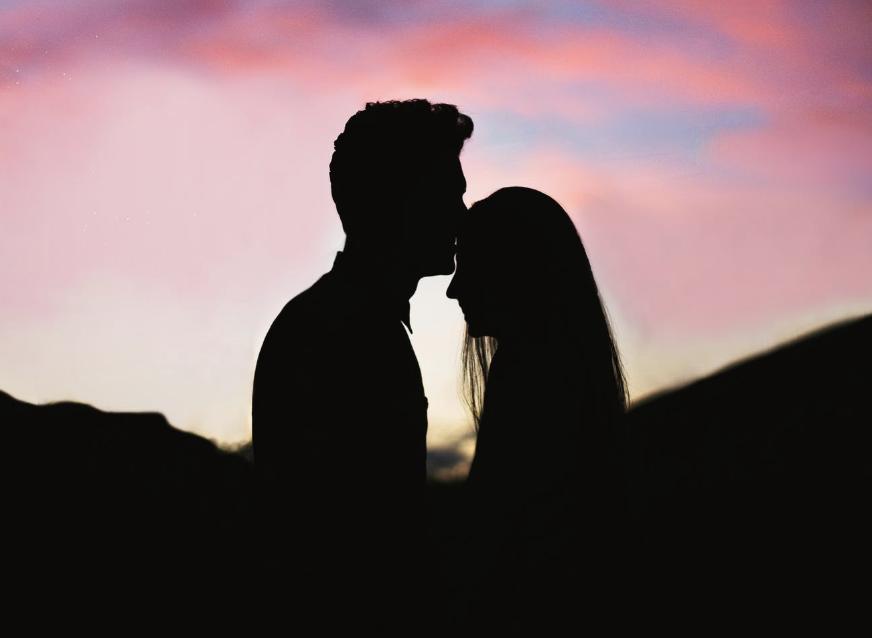 爱情保卫战男子靠妈妈给钱谈恋爱,爱情保卫战男友欠钱不还