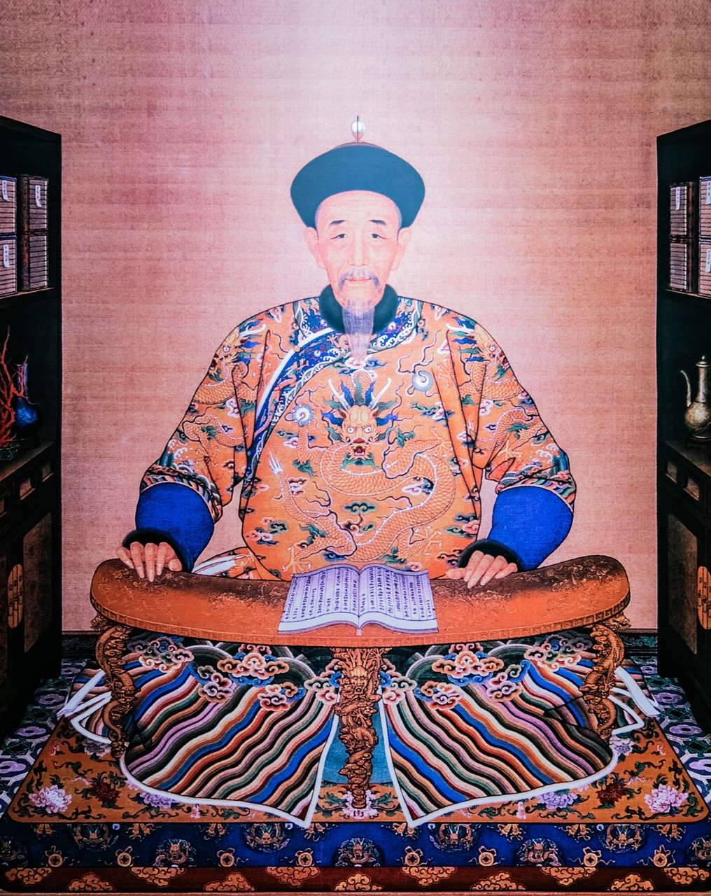 在位时间最长的皇帝是康熙,康熙是中国历史上第几位皇帝