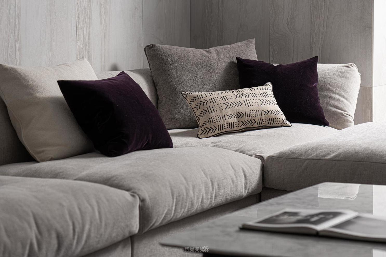 设计师梁彬：成都246㎡宁静致雅，黑与白交错空间