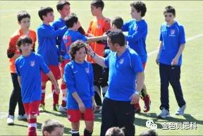 昆一中西山学校优质生源基地——金色学校足球特色课