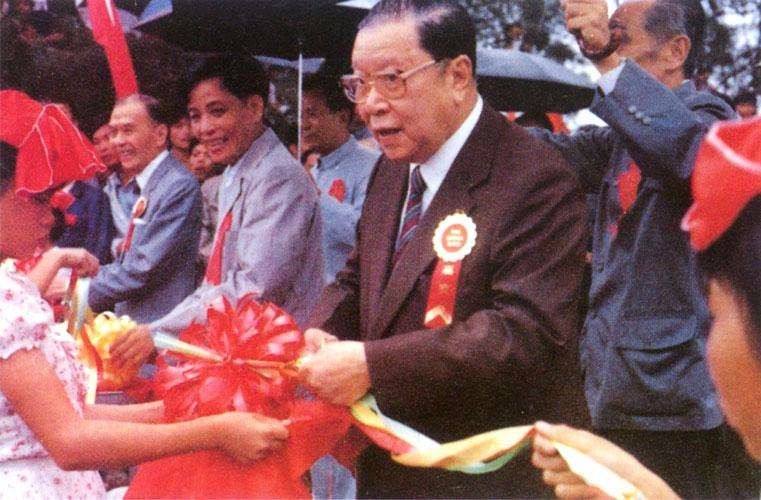 澳门特首历届名单,何超琼有机会成为澳门特首吗