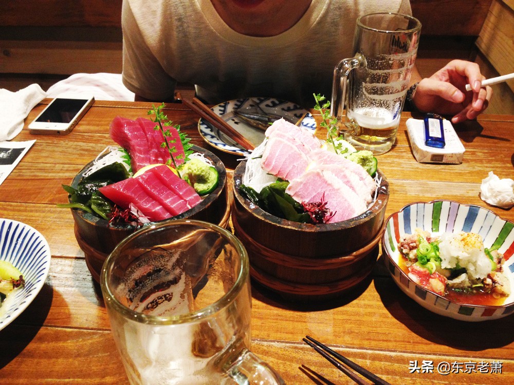 抱抱,亲亲,举高高——阳光和灰色之下日本出租女友