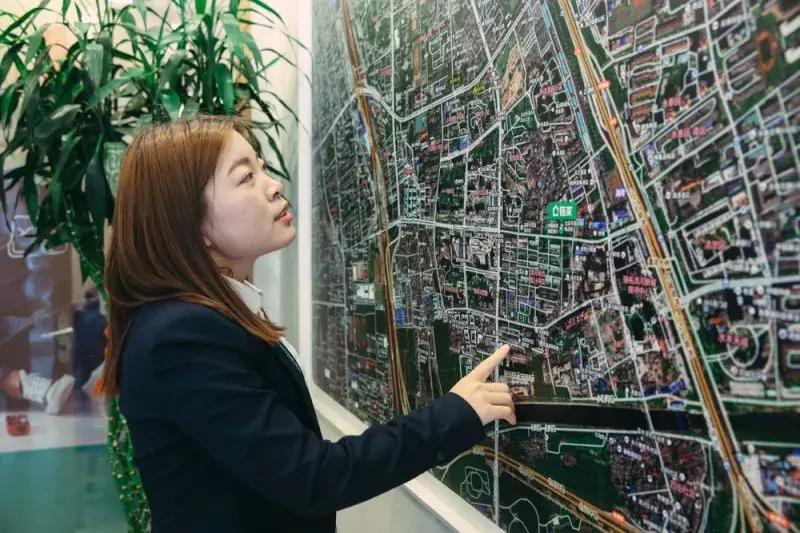 链家工作美女,链家女中介