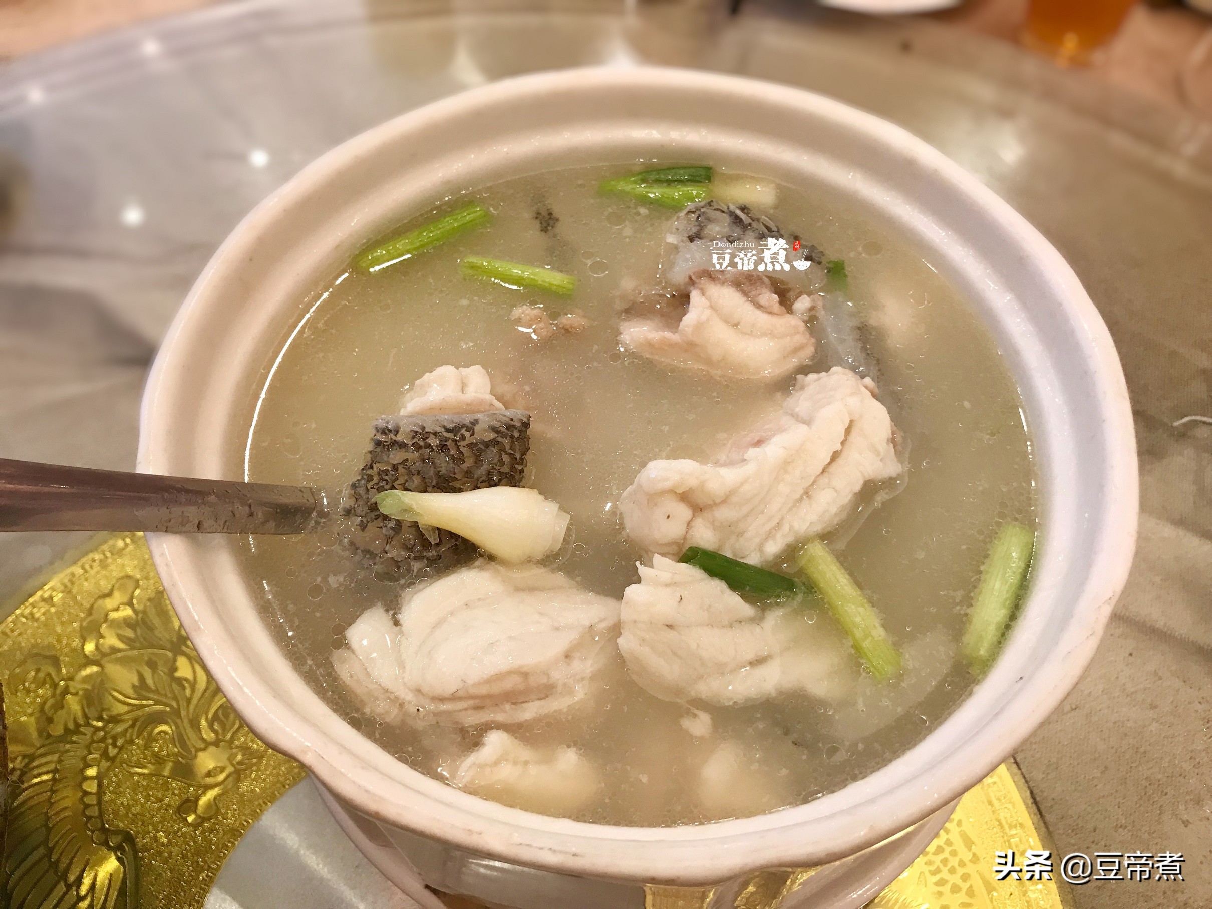 3500一桌左右的婚宴,有龙虾婚宴一桌多少钱