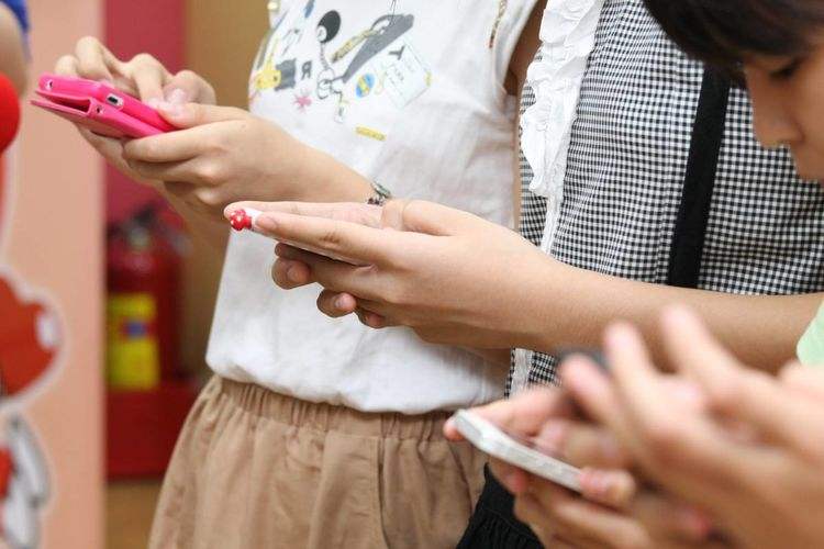 很久没发qq动态了发一下怎么说,学生发qq动态发什么