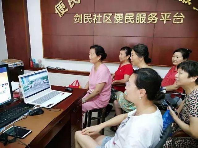 亲，看了吗？七百多万人次分享的家国情怀故事汇是这样的！