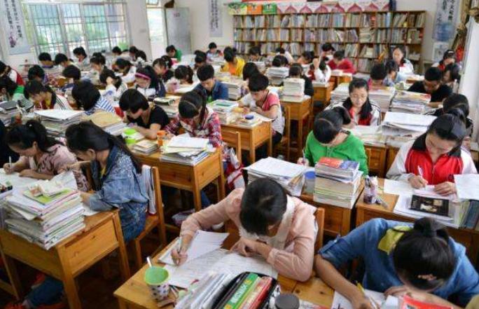 2022年高考372分想复读,高考考了265分有必要复读吗