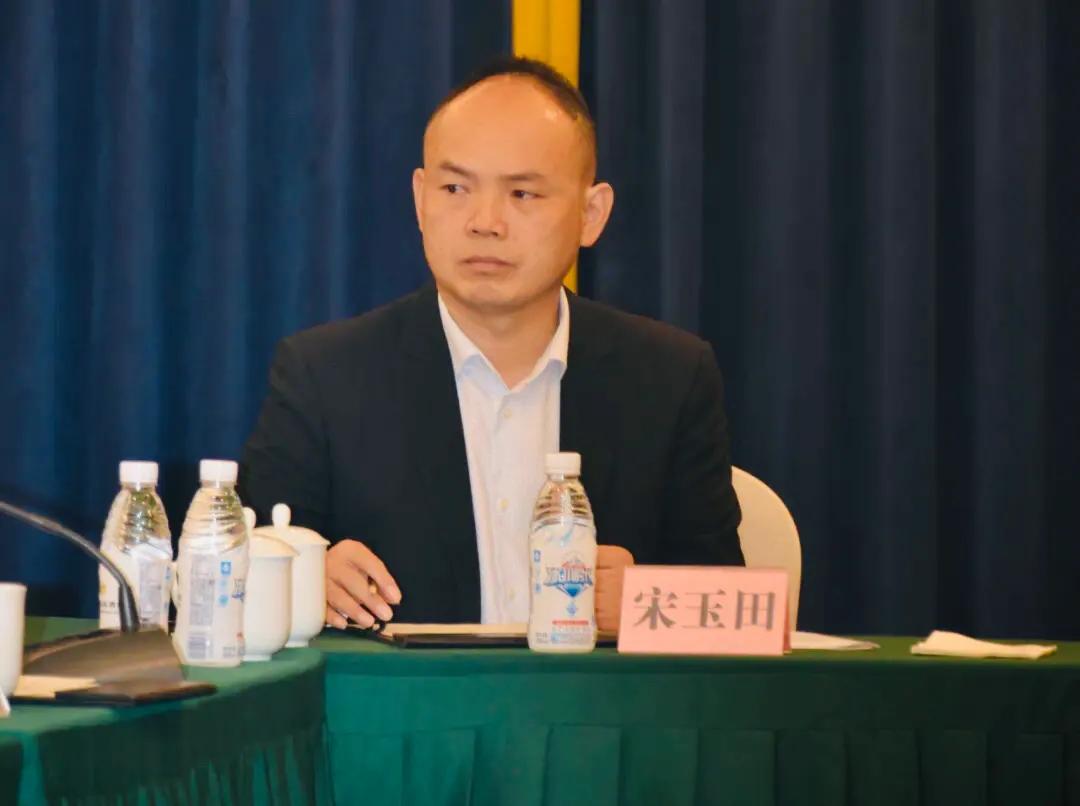 积极为设立“企业家日”建言献策省企业家研究会召开专家研讨会