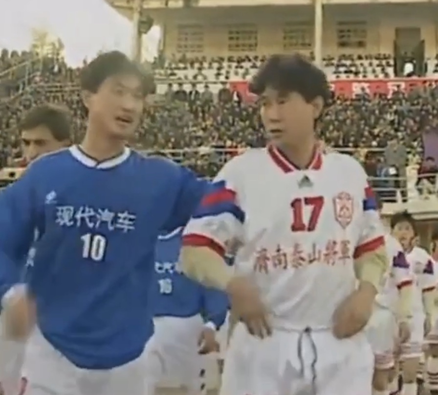 回首“延边保卫战”，1996赛季最为惊心动魄、波澜壮阔！大家还记得看台上的打火机吗？