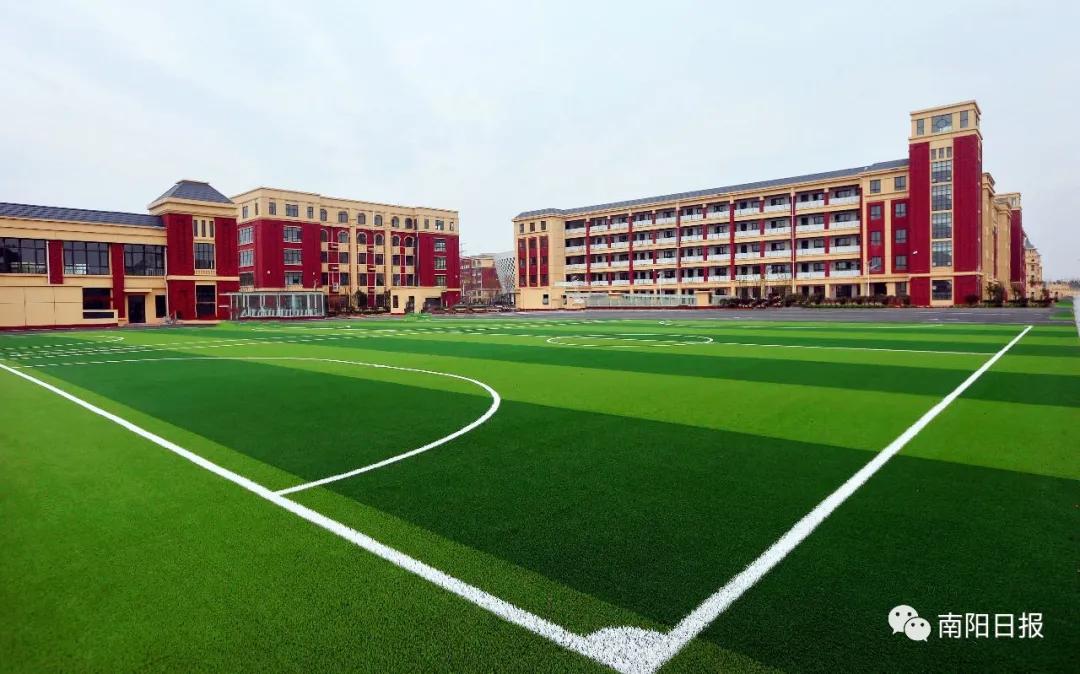 陪伴引领共同成长,南阳市第一完全学校全景校园