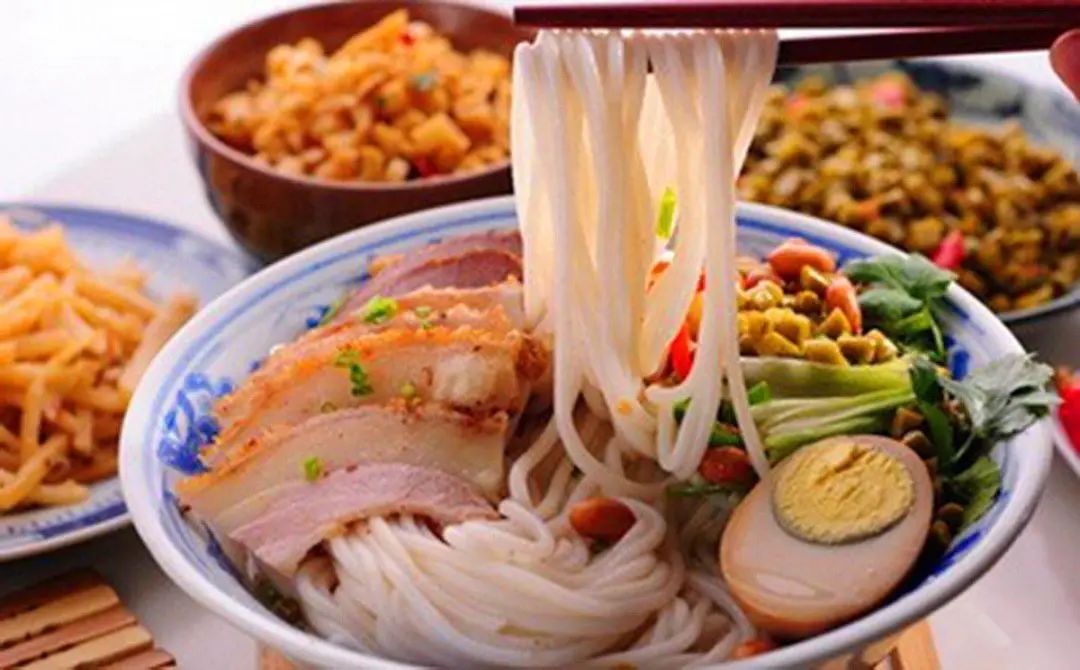 打卡本地人常去的10条美食街,长沙吃货必去的5条美食街推荐