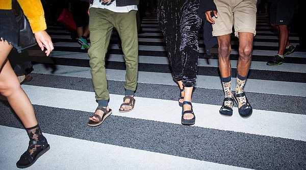 时尚复古凉鞋,复古新风格凉鞋