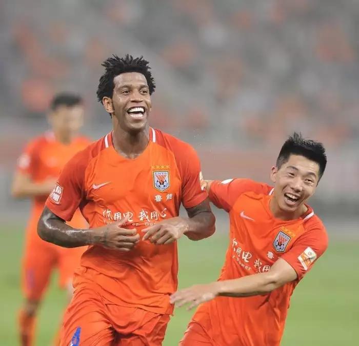 中超最好的外援,中超浙江队保利尼奥