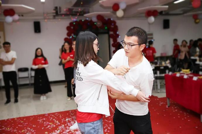 当生日遇上中秋，万茗堂生日节又会碰撞怎样的火花？