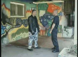 教你一招制服小混混,街头实战打小混混