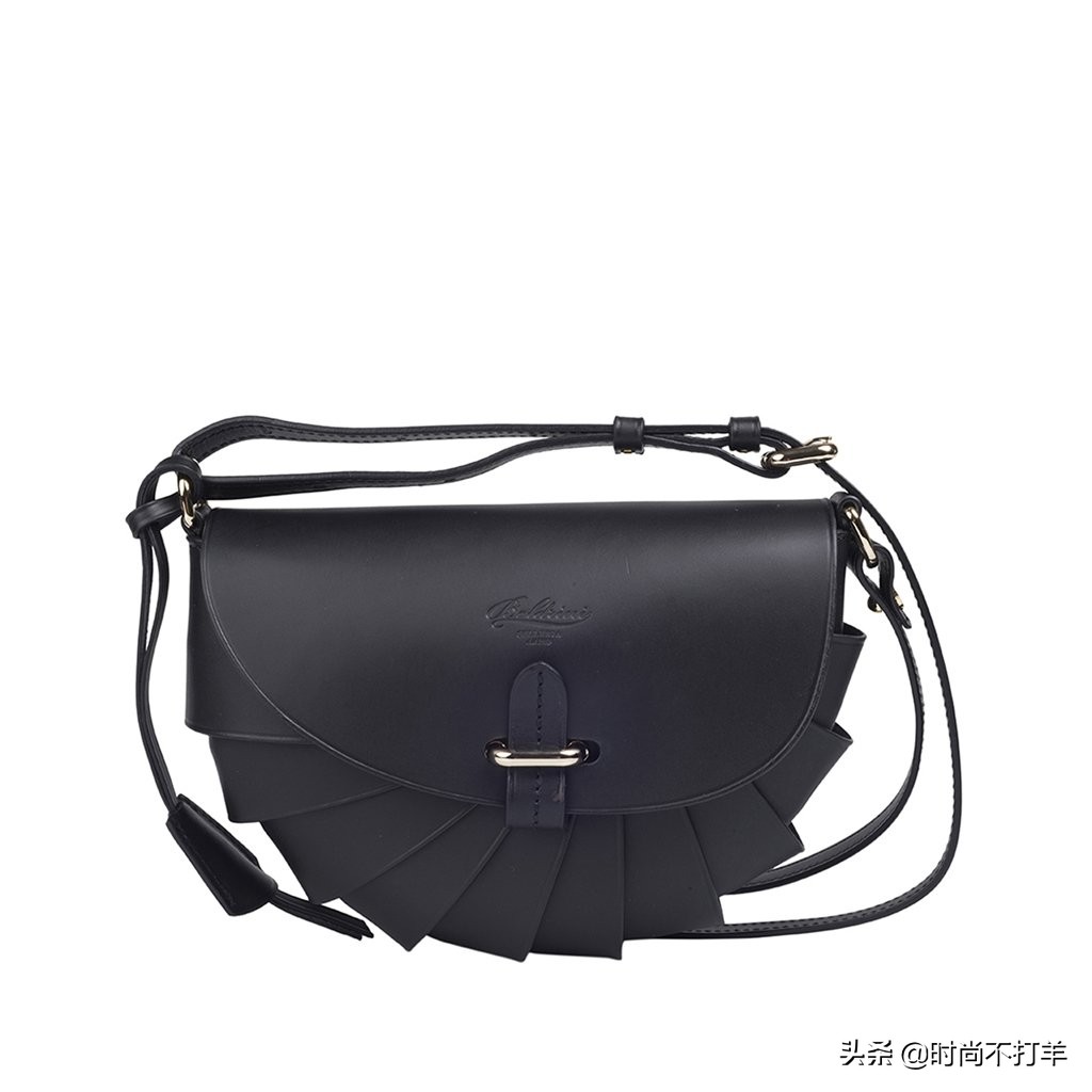 一个小包包的单价,一个挎包多少钱