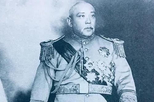 陈独秀晚年：频繁搬家，无米下锅仍不肯动巨款，死前半月食物中毒