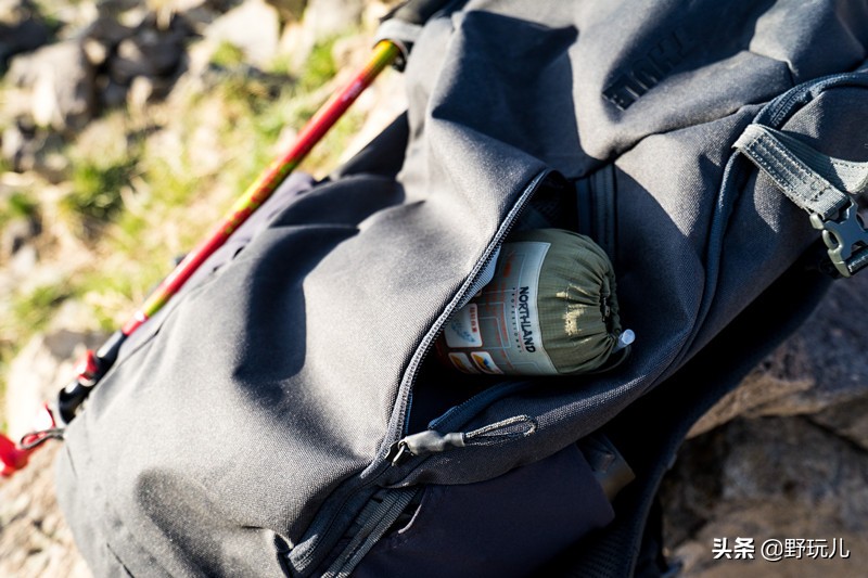 塞北初夏，拓乐陪我逐云日，拓乐Thule35LAllTrailX背包测评