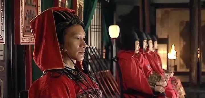 必须说，《权力的游戏》的权谋水平在《大明王朝》面前就是个弟弟