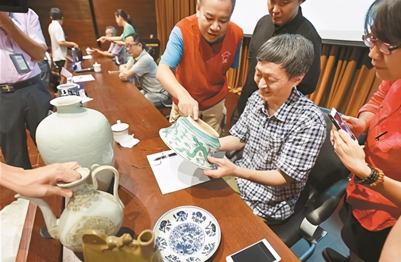 考事业编公务员哪些专业占优势,小白考事业编选哪个机构好些