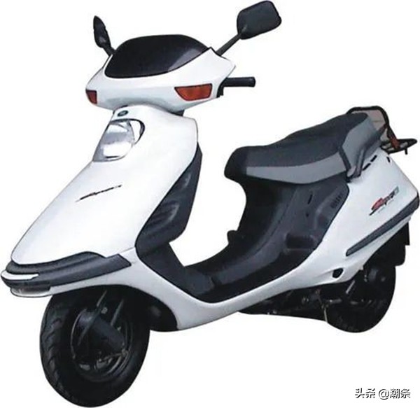 在90年代的汕头,90年代爸爸骑的摩托车