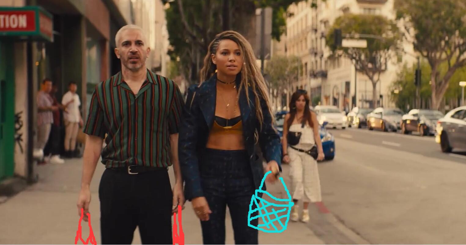 变态女心理医生，因和疯子男友分手后被嘲笑，就策划引爆化工厂