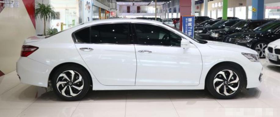 2010年雅阁8代2.0二手车多少钱,二手车雅阁哪款性价比高