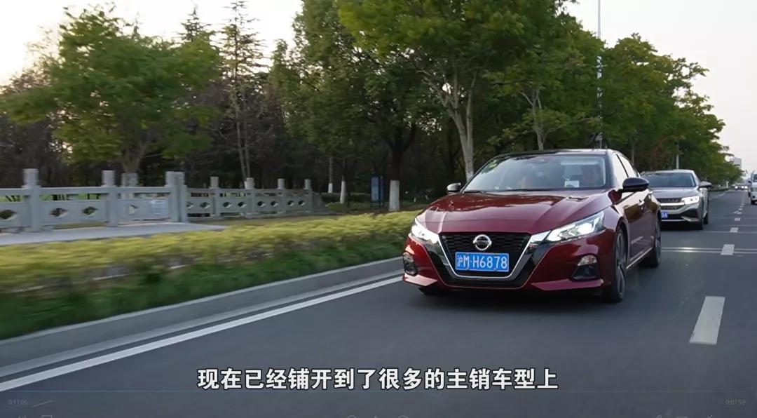 雅阁1.5t和天籁2.0t对比测评,21款天籁对比新款雅阁