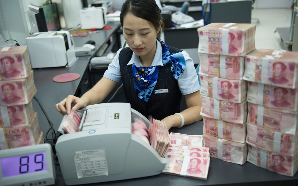 银行代贷十万每年多少利息,到银行贷一万要什么手续