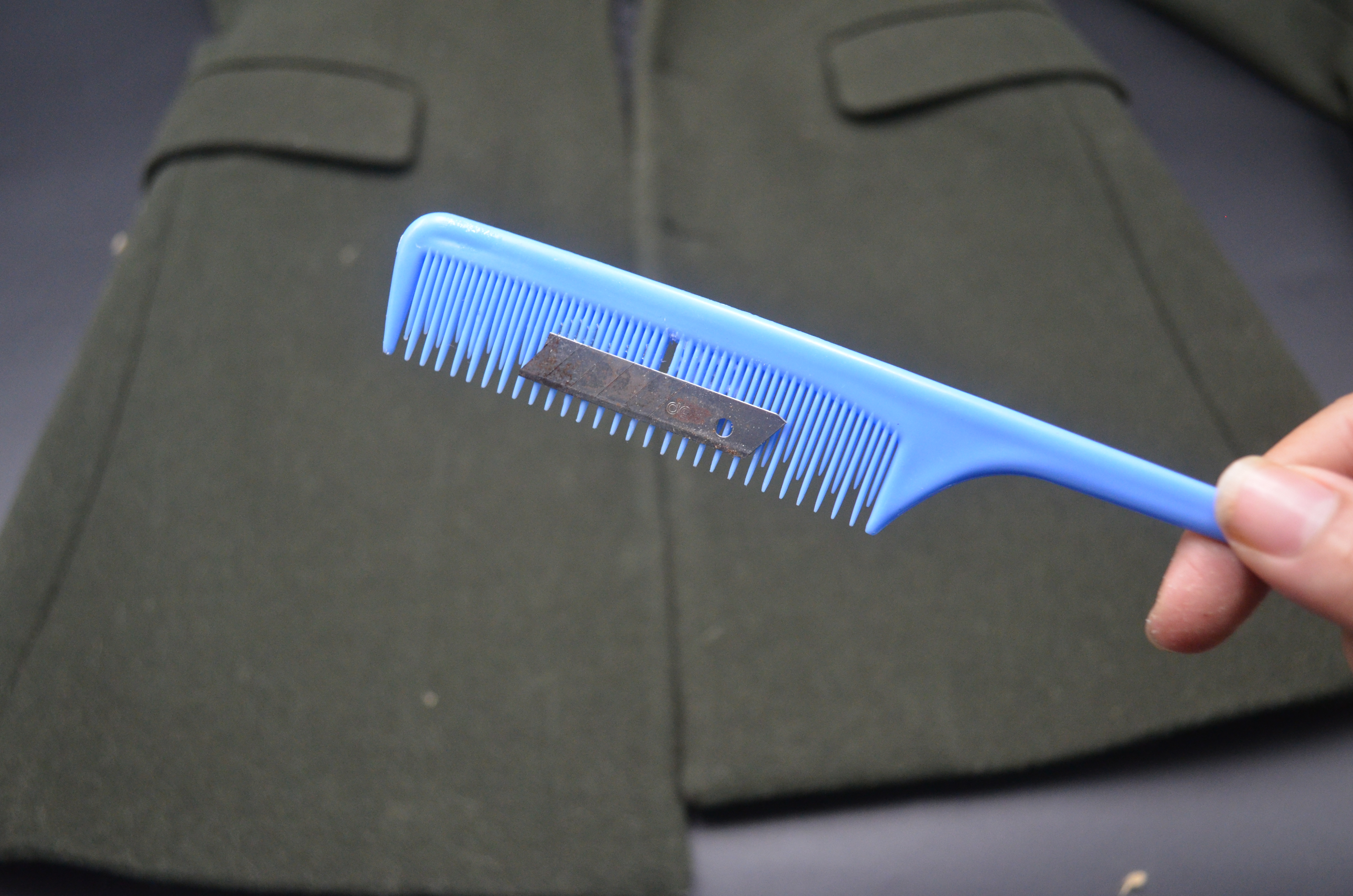 衣服粘毛不用愁,衣服粘毛没有粘毛器怎么办