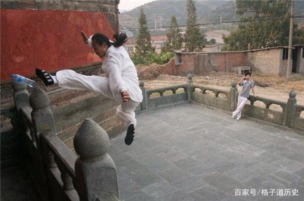 世上唯一还在练轻功的“武僧”释理亮,目前已经练到最后一重