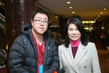 第一胎是女孩可以生二胎么,一胎女儿像妈妈二胎生什么几率大