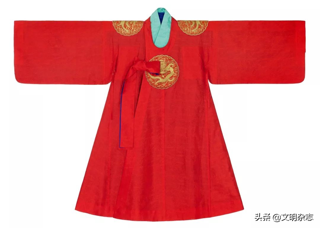 近20年韩国服饰风格,一衣带水服装