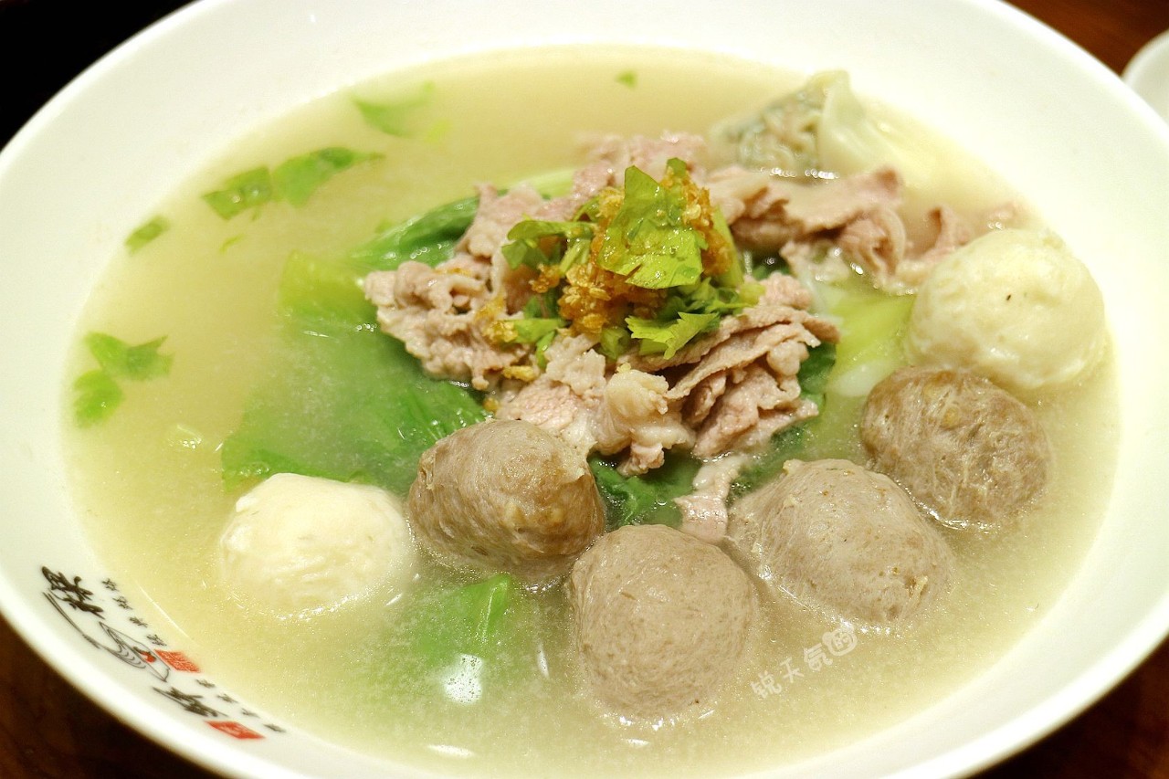 石磨现做现卖,一碗正宗的潮汕粿条