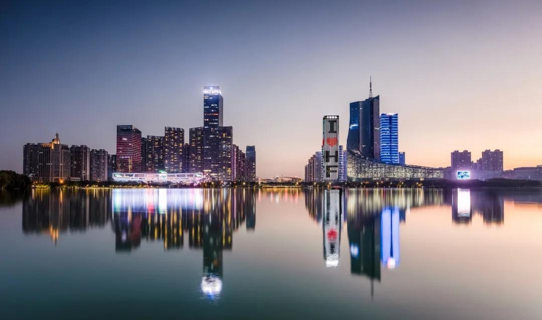 合肥市政务区的天鹅湖介绍,合肥天鹅湖设计