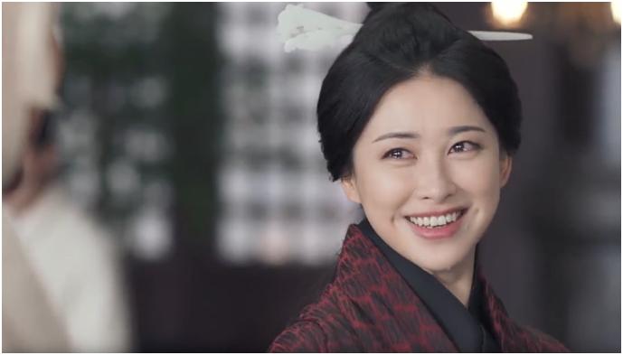 甩顶级富二代，爷爷是少将父亲是富豪，真实的朱珠比赵姬传奇多了