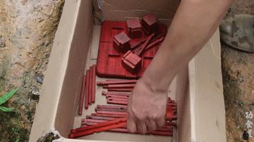 大爷造鲁班凳,60岁中国大爷徒手做鲁班凳